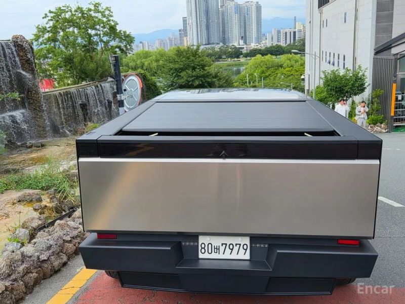Tesla Cybertruck