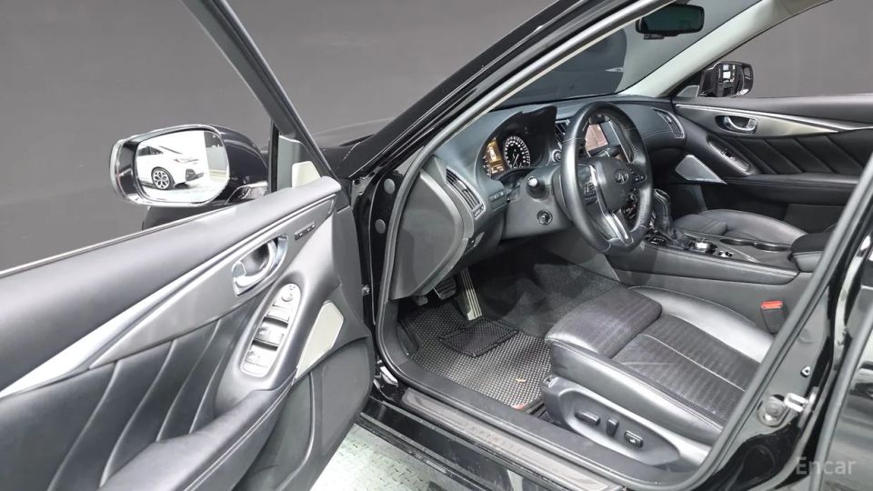 Infiniti Q50