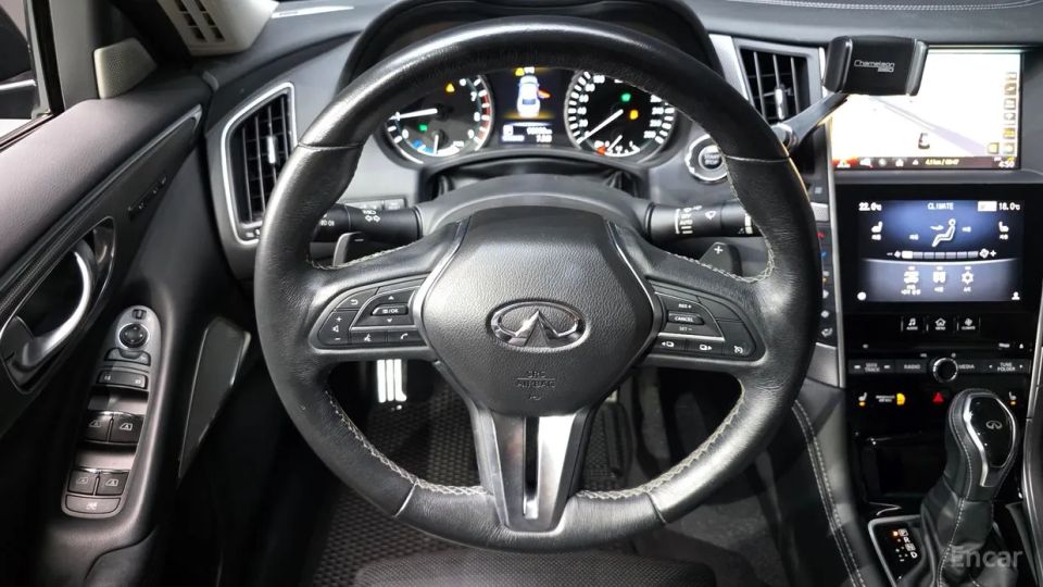 Infiniti Q50