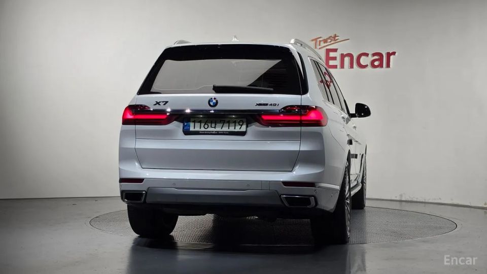 BMW X7