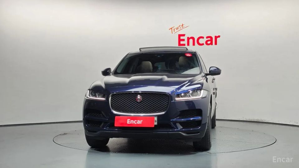 Jaguar F-PACE