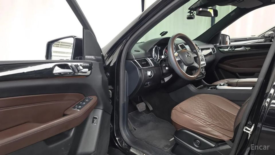 Mercedes-Benz M-class