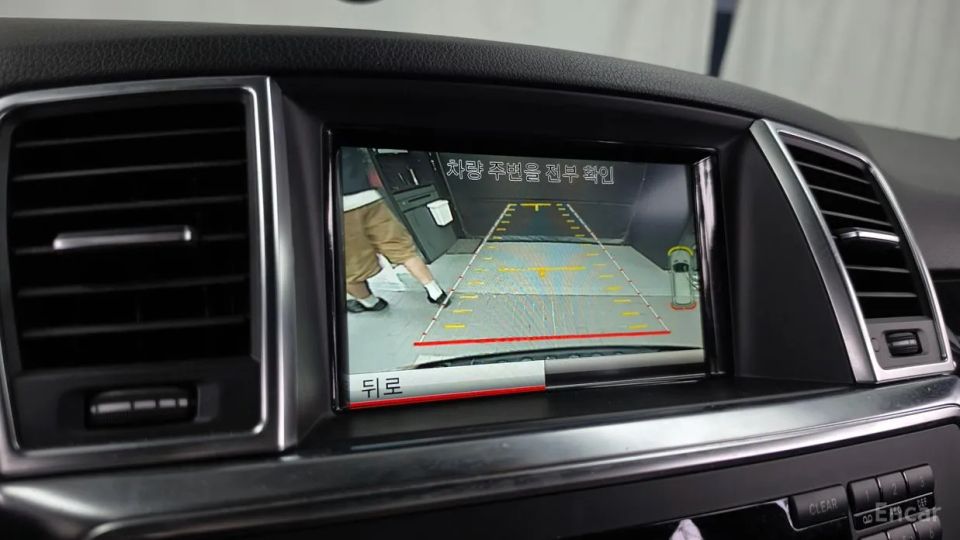 Mercedes-Benz M-class