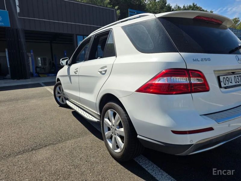 Mercedes-Benz M-class