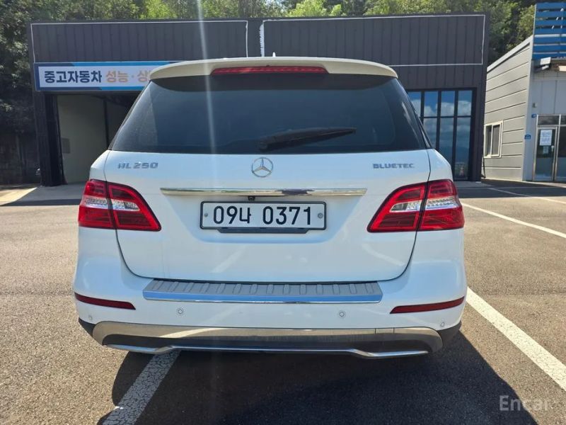 Mercedes-Benz M-class