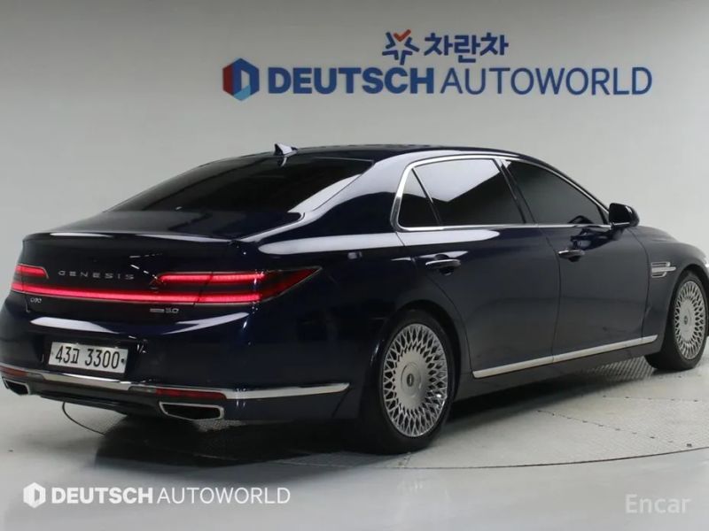 Genesis G90