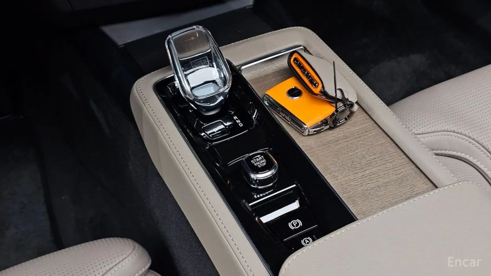Volvo S90