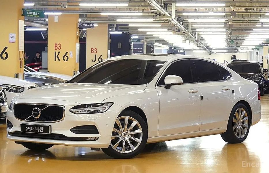 Volvo S90