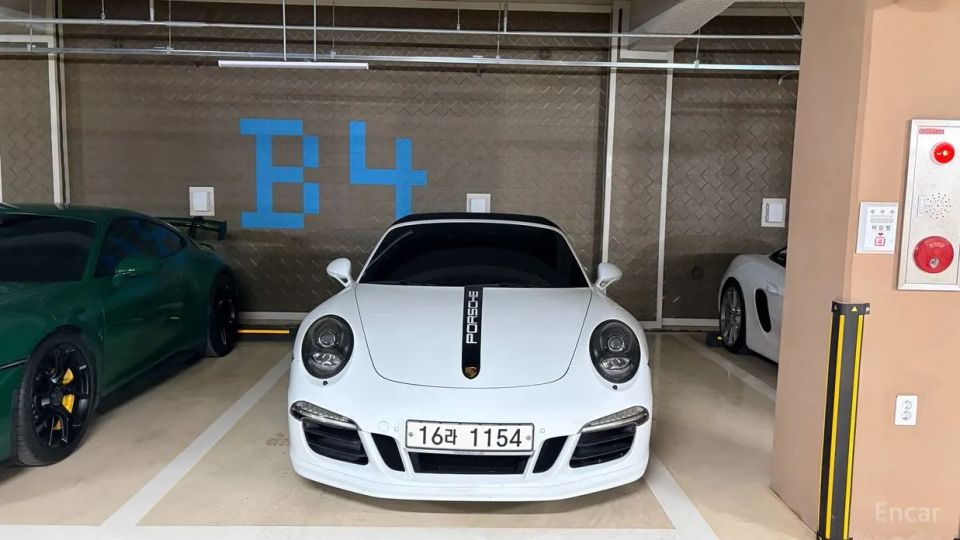 Porsche 911
