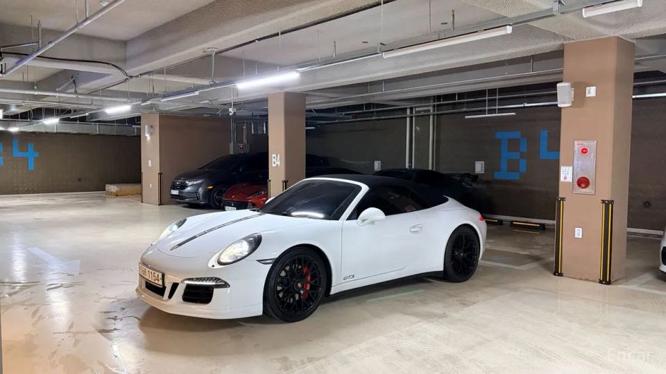 Porsche 911