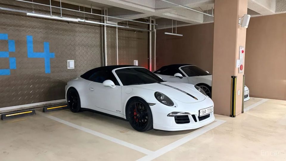 Porsche 911