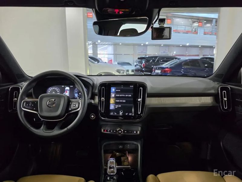 Volvo XC40