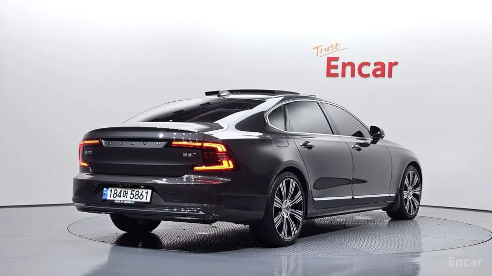 Volvo S90
