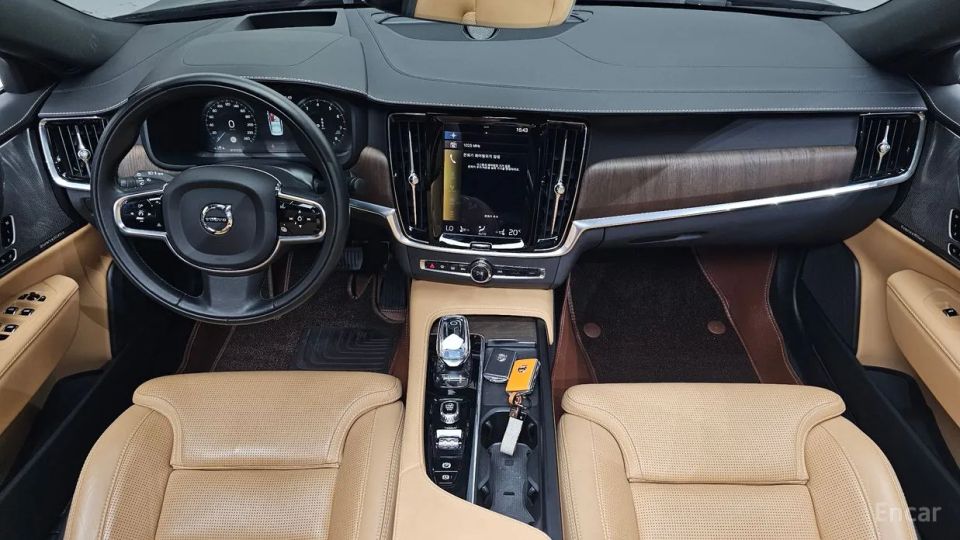 Volvo S90
