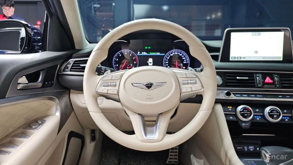 Genesis G70