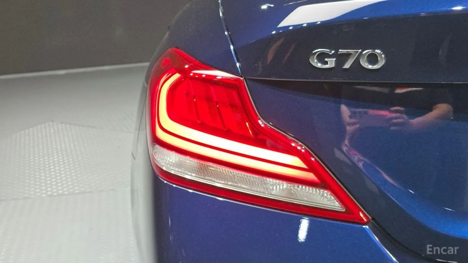 Genesis G70