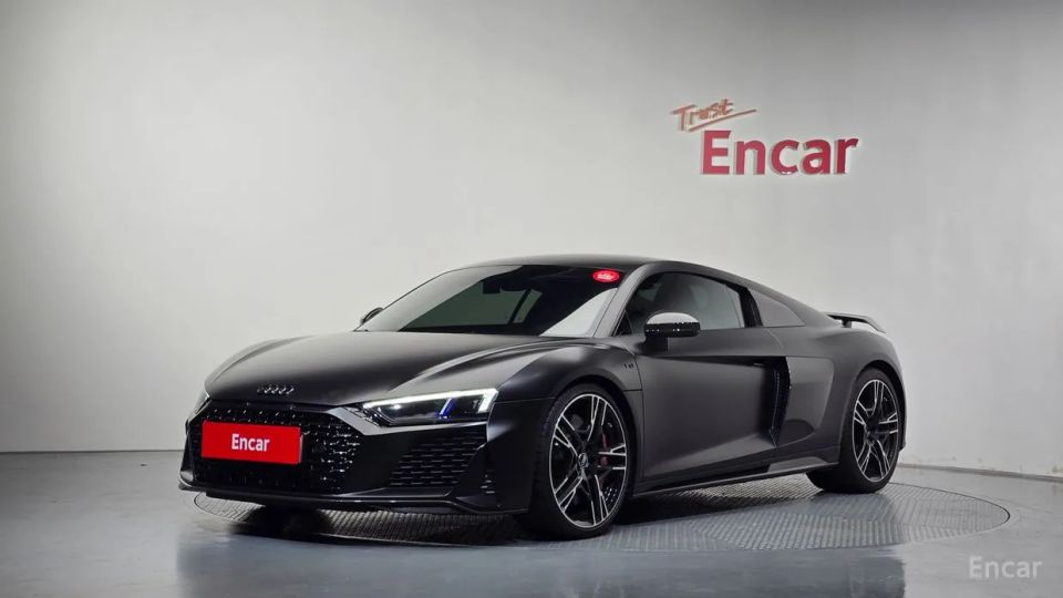Audi R8
