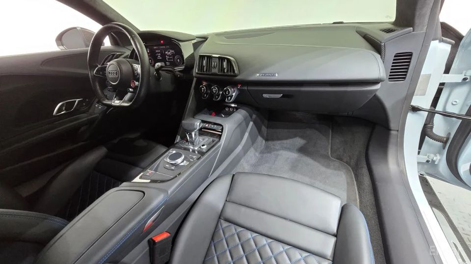 Audi R8