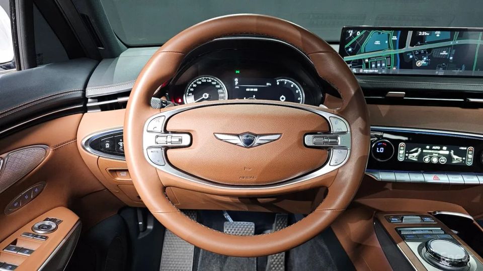 Genesis GV70