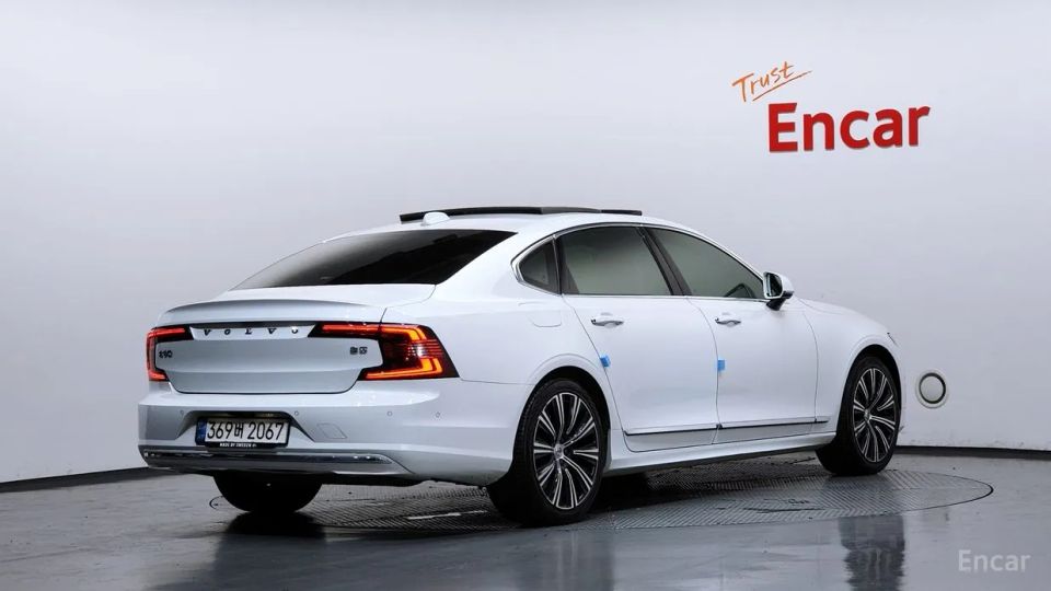 Volvo S90
