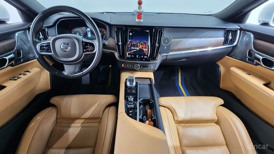 Volvo S90