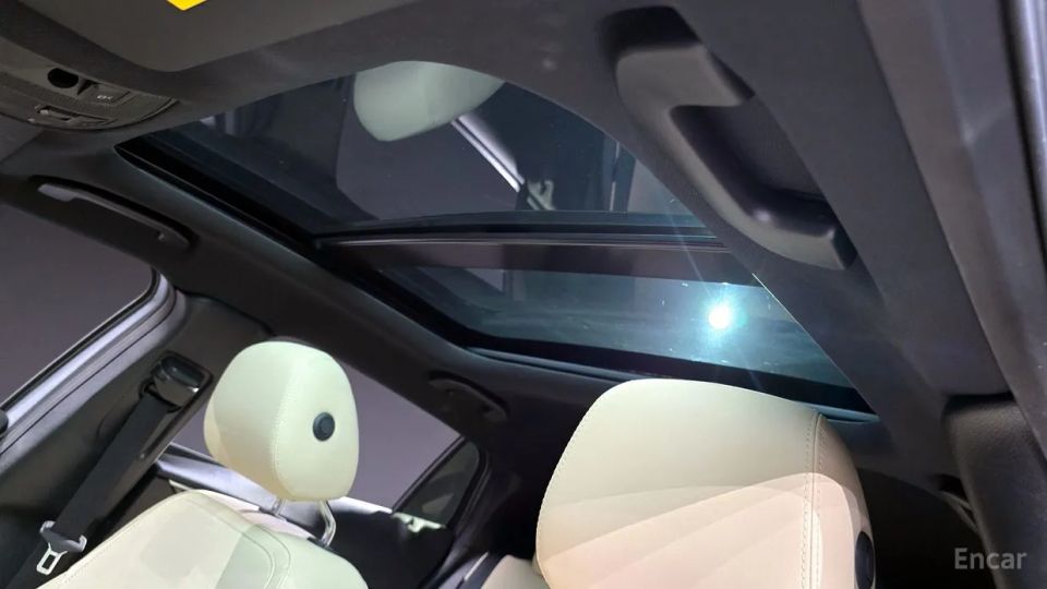 Infiniti Q30