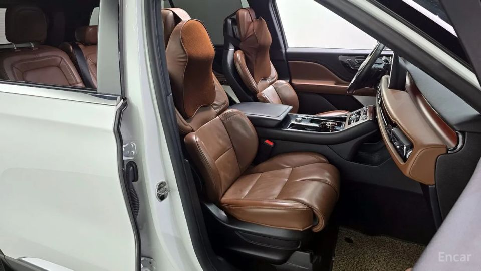 Lincoln Aviator
