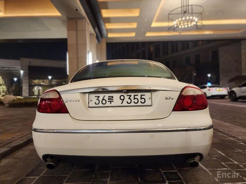 Jaguar S-TYPE
