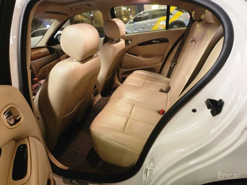 Jaguar S-TYPE