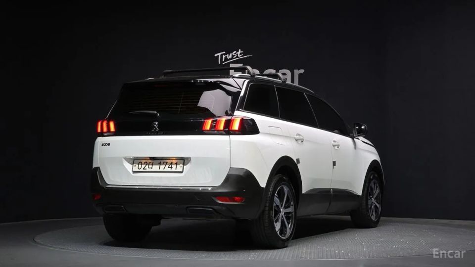 Peugeot 5008