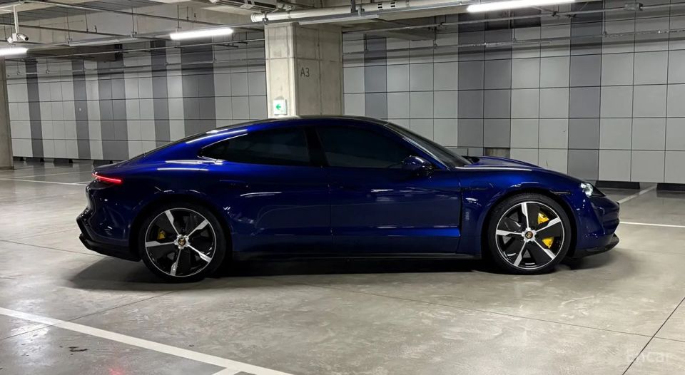 Porsche Taycan