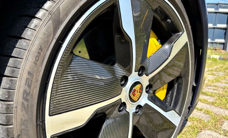 Porsche Taycan