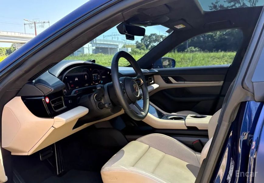 Porsche Taycan