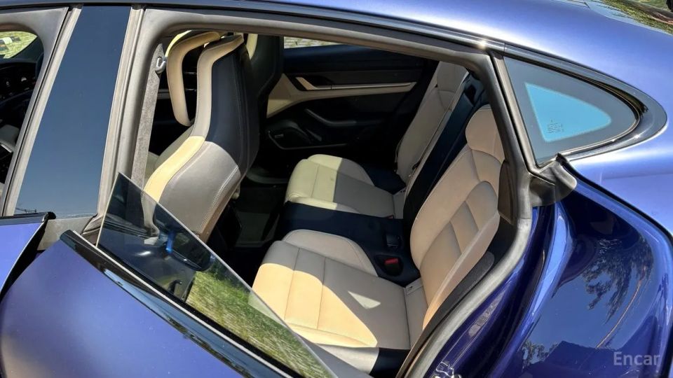 Porsche Taycan