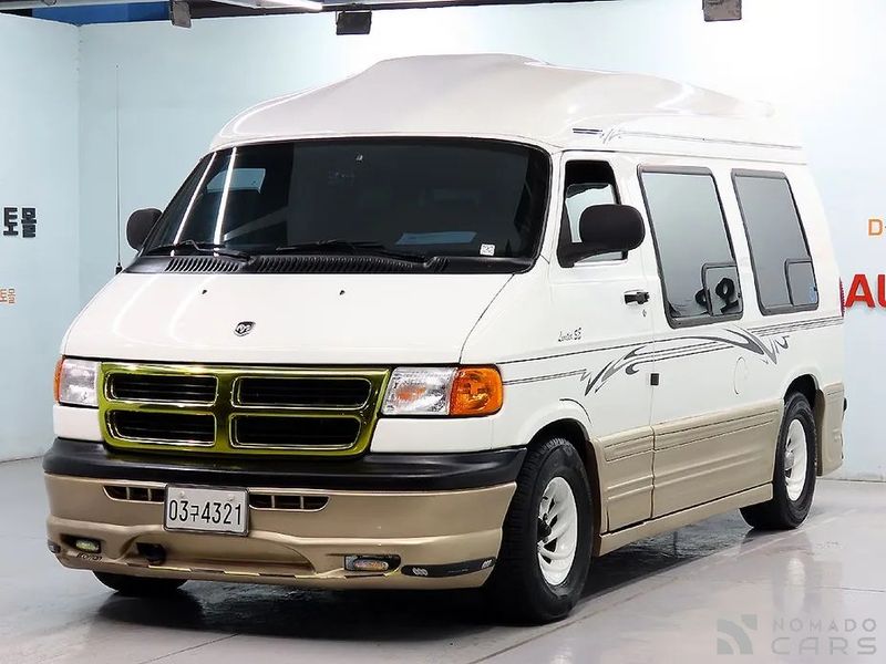 Dodge Ram Van