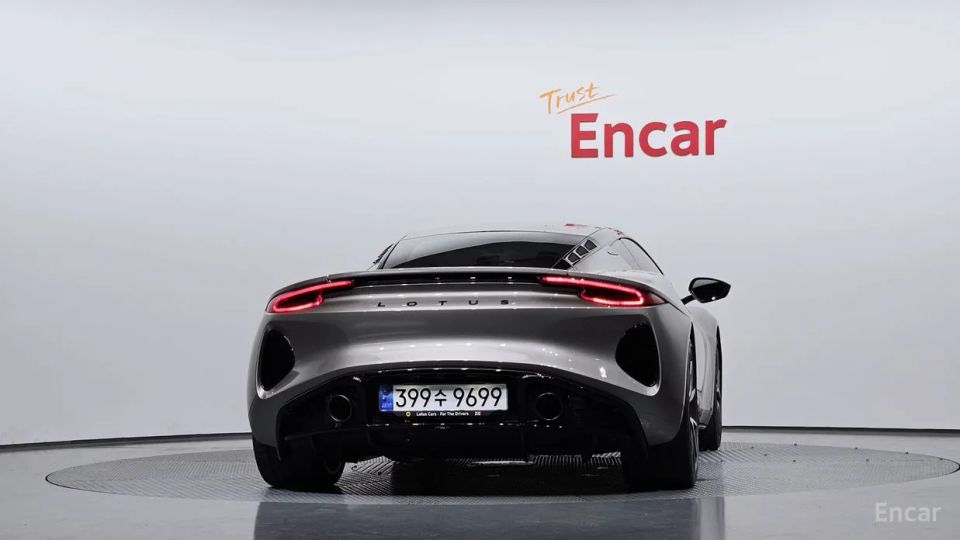 Lotus Emira