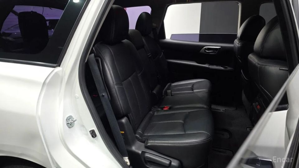 Nissan pathfinder