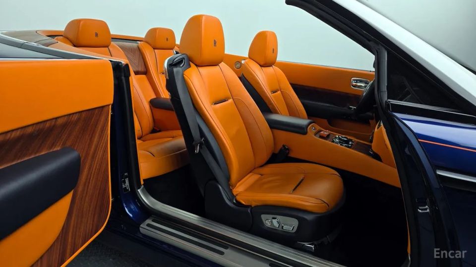 Rolls-Royce Dawn