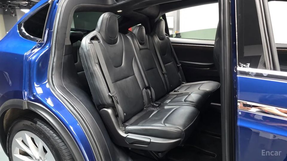 Tesla model-x