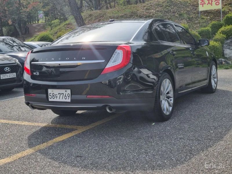 Lincoln MKS
