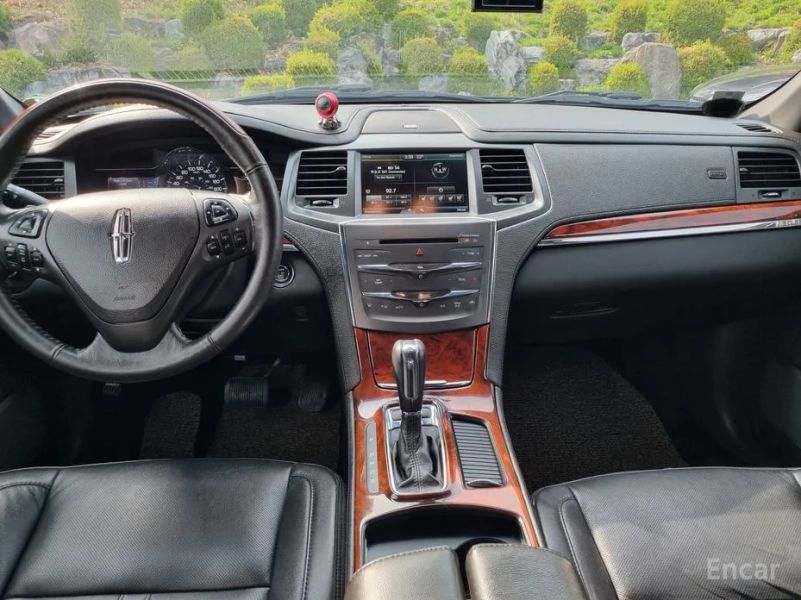Lincoln MKS