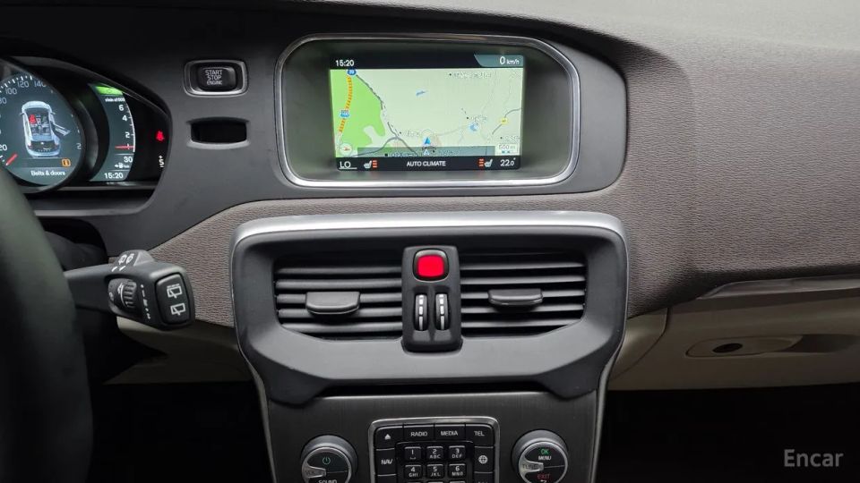 Volvo V40