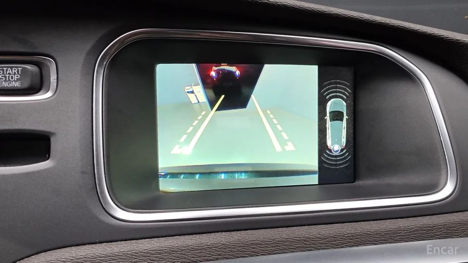 Volvo V40