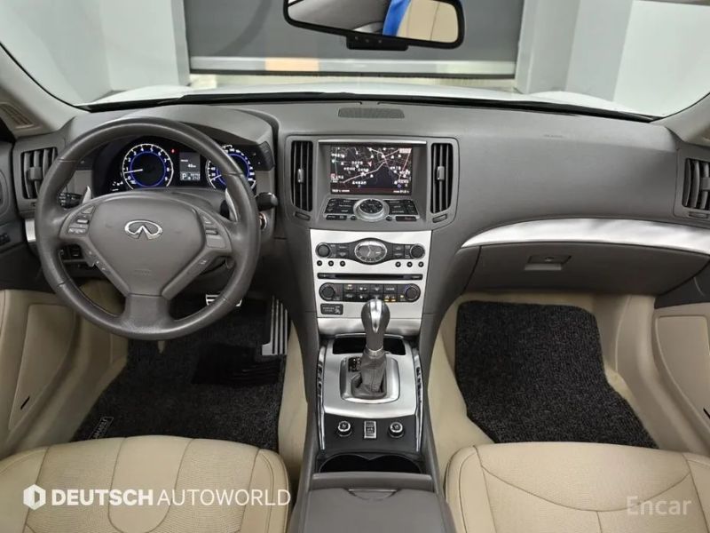 Infiniti Q60