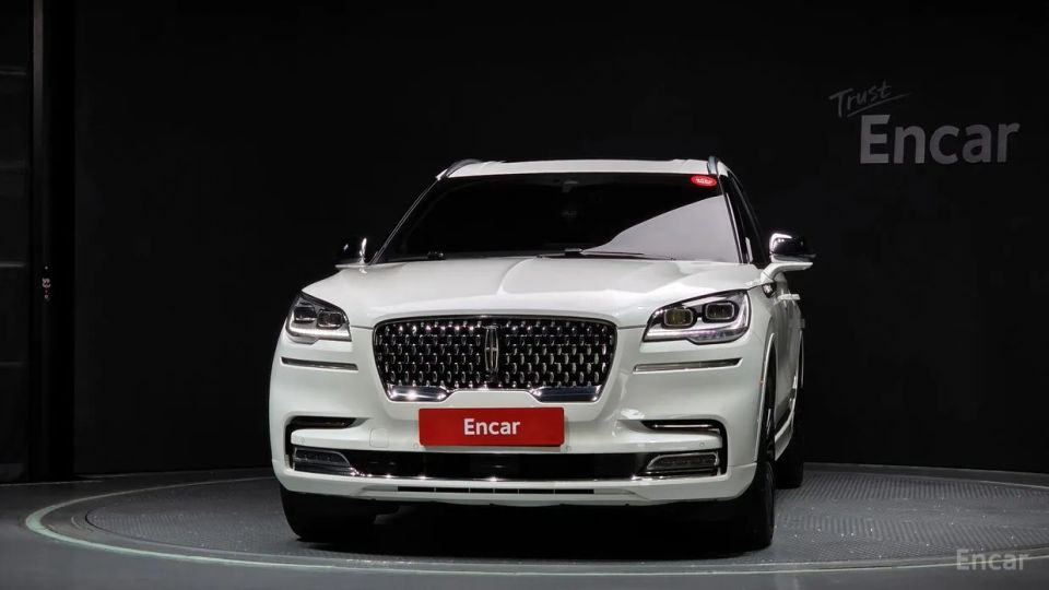 Lincoln Aviator