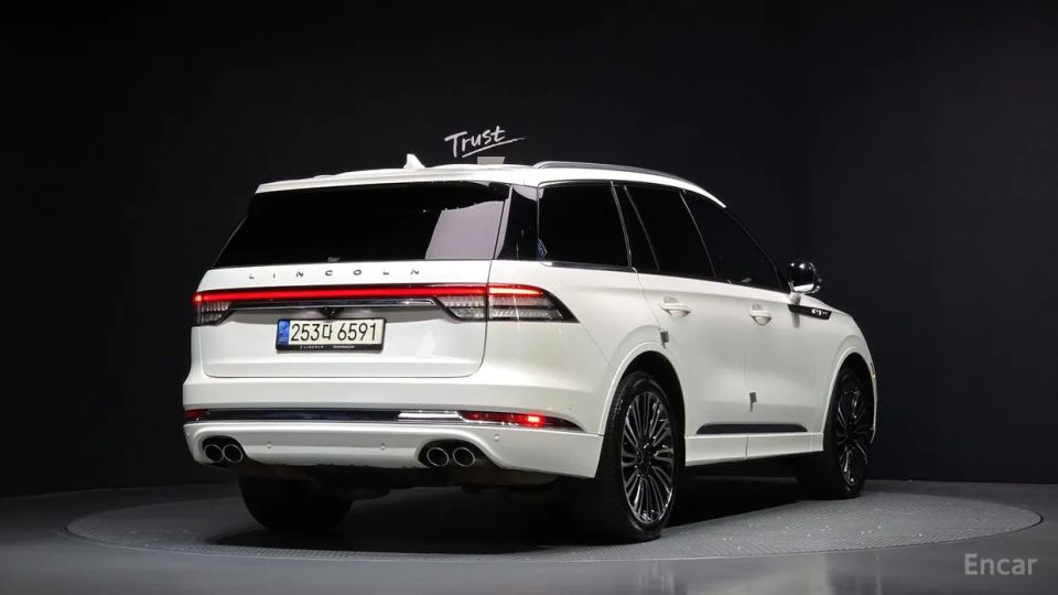 Lincoln Aviator