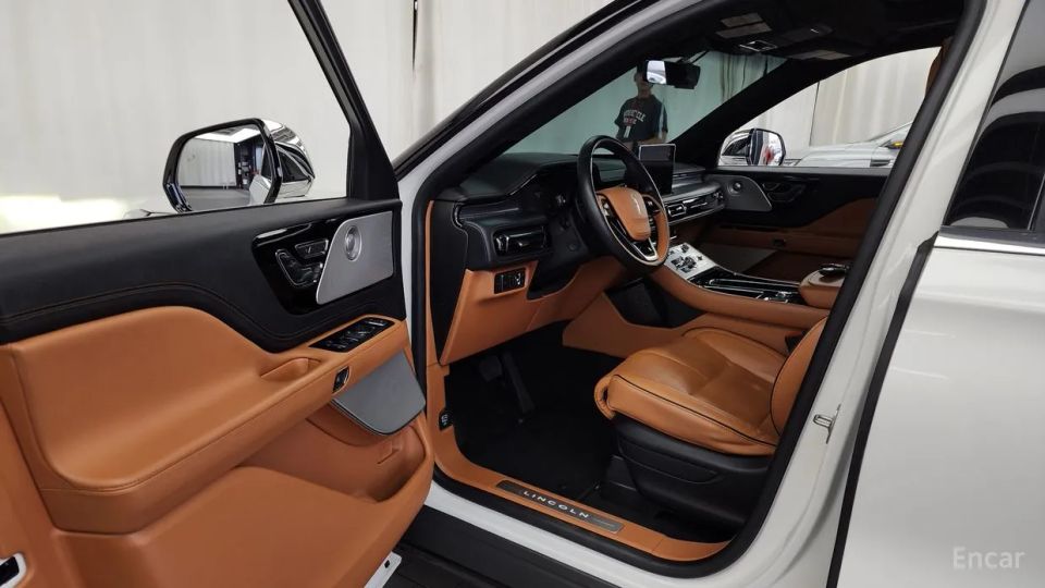 Lincoln Aviator
