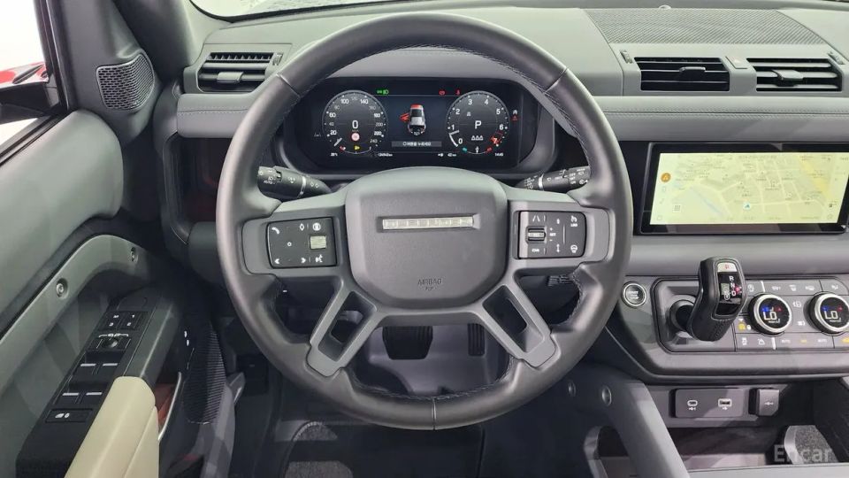 Land Rover Defender