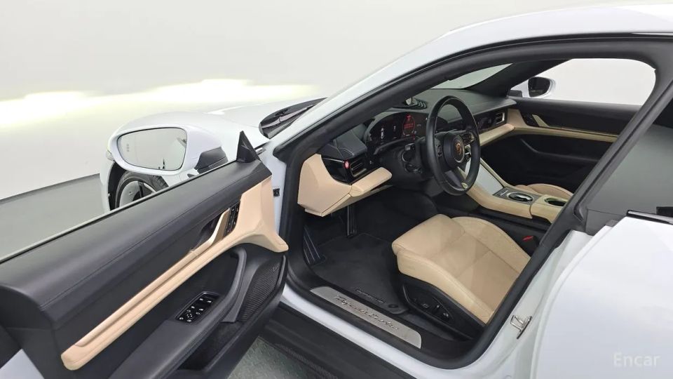 Porsche Taycan