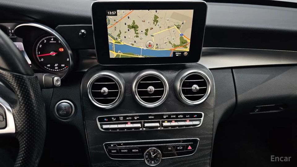 Mercedes-Benz C-Class